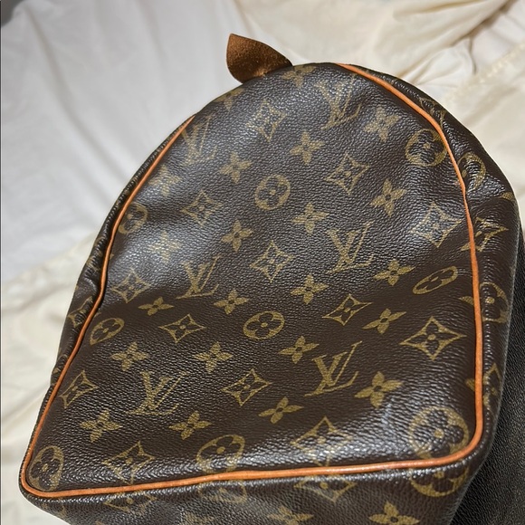 Louis Vuitton Brown Duffel Bag with Iconic Monogram and Leather Trim - Picture 11 of 16